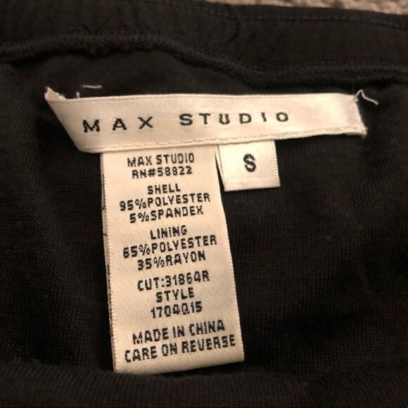 Mini skirt, Size S. - Picture 3 of 3